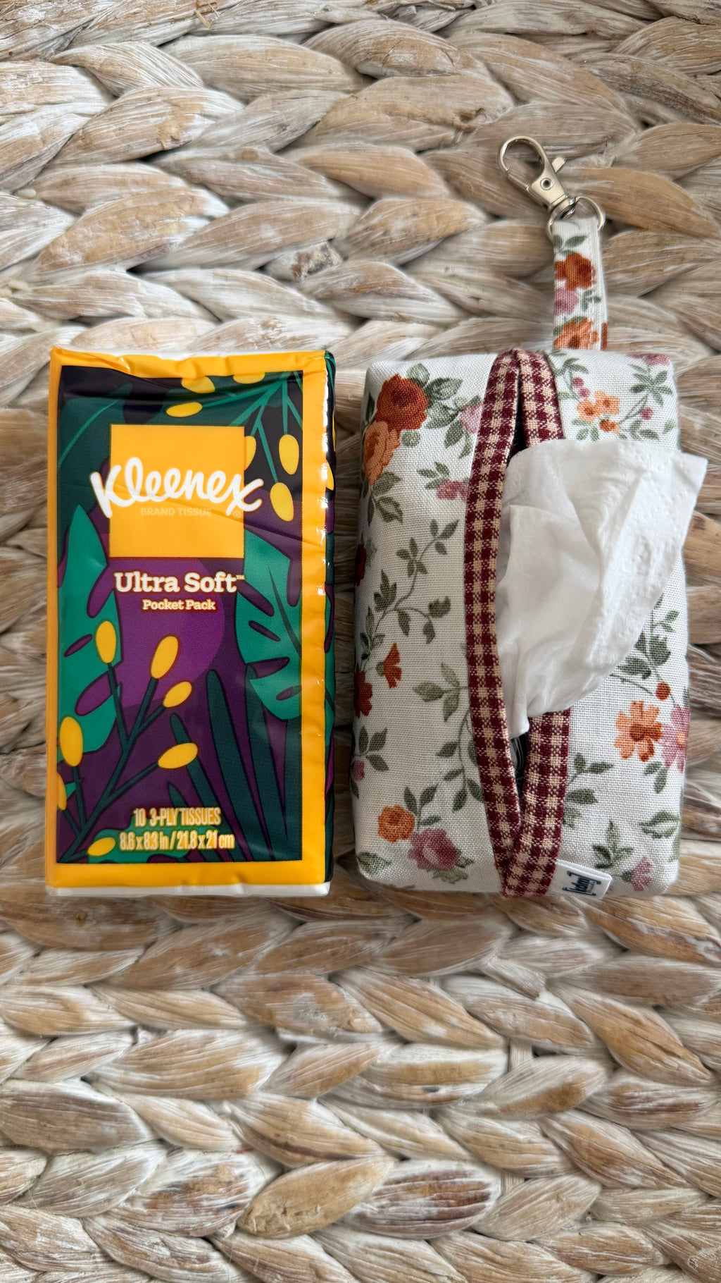 Keychain Tissue Holder